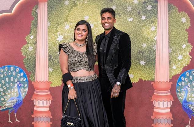Anant-Radhika s post wedding ceremony Mumbai: Cricketer Suryakumar Yadav and wife Devisha pose for photos upon their arrival to attend Anant Ambani and Radhika Merchant s post wedding ‘Blessing Ceremony’, in Mumbai, Saturday, July 13, 2024. (PTI Photo Kunal Patil) (PTI07_13_2024_000213B) Mumbai Maharashtra India Copyright: xKunalxPatilx (PTI07_13_2024_000213B)