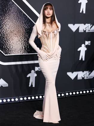 2024 MTV Video Music Awards - Arrivals ELMONT, NEW YORK, USA - SEPTEMBER 11: Lisa, Lalisa Manobal, Blackpink wearing Mugler arrives at the 2024 MTV Video Music Awards held at UBS Arena on September 11, 2024 in Elmont, New York, United States., Credit:Xavier Collin Avalon United States, New York, Elmont, UBS Arena Copyright: xXavierxCollinx xAvalonx 0907005085