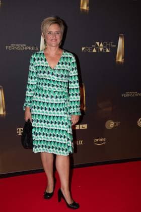 Ellen EHNI, WDR Chefredakteurin, Moderatorin, Roter Teppich, Red Carpet Show, Ankunft, arrival, Verleihung des Deutschen Fernsehpreises, Die Nacht der Kreativen - Der Deutsche Fernsehpreis 2024, Deutscher Fernsehpreis 2024 in Koeln, am 24.09.2024.