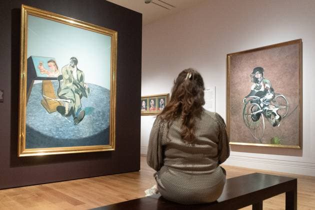 Francis Bacon: Human Presence Photo Call at National Portrait Gallery, London A staff member views (L) Portrait of George Dyer in a Mirror , 1968 and (R) Portrait of George Dyer Riding a Bicycle , 1966 by Francis Bacon as part of The National Portrait Gallery s Francis Bacon: Human Presence Exhibition which runs from 10 Octoberl 2024 - 19 Jan 2025 at National Portrait Gallery in London, England, UK on Wednesday 9 October, 2024., Credit:Justin Ng Avalon UK, England, London, National Portrait Gallery Copyright: xJustinxNgx xAvalonx 0918624154