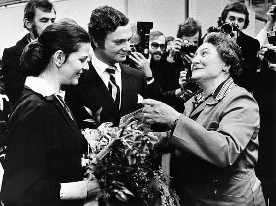 King Carl Gustaf and Queen Silvia Visit PLM in Malmö Royal Sweden Carl XVI Gustaf Situation 1977 c Bert Olsson Sydsvenskan IBL Malmö Royal House Sweden sp sw x2503x Copyright: xBertxOlssonx xSydsvenskanx xIBLxBildbyrax