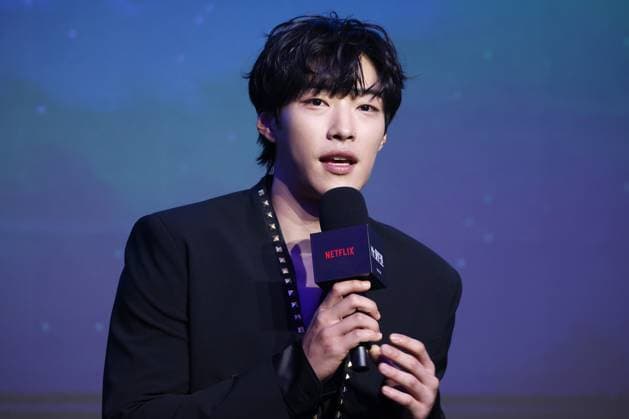 S. Korean actor Woo Do-hwan S. Korean actor Woo Do-hwan South Korean actor Woo Do-hwan, who stars in Mr. Plankton, an original series by Netflix, poses for a photo during a publicity event in Seoul on Nov. 4, 2024. The 10-episode series will be released worldwide on Nov. 8. (Yonhap) 2024-11-04 16:51:30 < 1980-2024 YONHAPNEWS AGENCY. .> ¼¿ïƯº°½Ã EDITORIAL USE ONLY Copyright: xx PYH2024110412680034400 YonhapxNewsx yonphotos235490