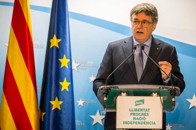 December 9, 2024, Brussels, Bxl, Belgium: Carles Puigdemont, President of the Together for Catalunya (Junts per Catalunya) party, speaks at a press conference following the party™s board meeting in Brussels, Belgium on 09 12 2024 During the press conference, Puigdemont called for a vote of confidence against Spanish Prime Minister Pedro Sanchez, accusing him of being untrustworthy? and criticizing the lack of progress on agreements between Junts and PSOE, particularly regarding investments in Catalonia. Puigdemont emphasized the need for concrete action to fulfill commitments made during negotiations by Brussels Belgium - ZUMAw80_ 20241209_faf_w80_073 Copyright: xWiktorxDabkowskix