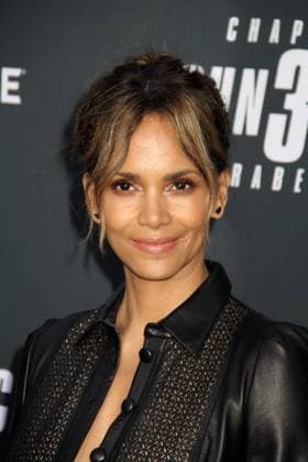 Halle Berry 05 15 2019 John Wick: Chapter 3 - Parabellum Premiere held at the TCL Chinese Theatre in Hollywood, CA Photo by Kazuki Hirata HollywoodNewsWire.co EDITORIAL USE ONLY Copyright: xHollywoodNewsWire.cox KazukixHiratax xHollywoodNewsWirx hnphotos078284