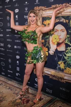 Ich bin ein Star – Holt mich hier raus! powered by Julian F.M. Stoeckel, Micaela Schaefer auf dem Dschungel Carpet zum Public Viewing zum TV-Start der neuen Staffel, Hotel Pullmann Schweizer Hof, Berlin, Berlin