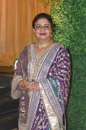 Mumbai, India, 6, FEBRUARY, 2025: Priyanka Chopra, joined by Nick Jonas, Anusha Dandekar, and Madhu Chopra, made a stunning appearance at her brother s sangeet ceremony. The glamorous gathering radiated celebration vibes, with the Jonas family adding an international charm to the festivities. Copyright: xx