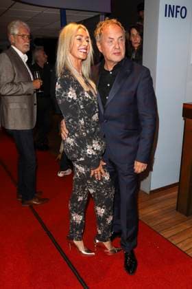 Uwe Ochsenknecht mit Freundin Kirsten Kiki Viebrock zu Gast bei der Premierenparty nach der Weltpremiere des Kino Films Ich war noch niemals in New York am Mittwoch 09.10.2019 im Cinedom in Koeln NRW Deutschland