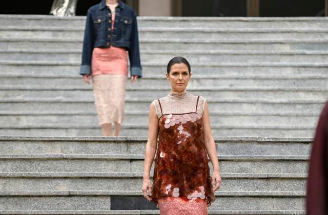 February 18, 2025, Madrid, Madrid, SPAIN: The Museo del Traje in Madrid has hosted the fashion show by designer Duyos, where the designer presents TECNO, his autumn-winter 2025-2026 collection. The designer is parading for the first time outside MBFWMadrid and he does so with a carefully crafted and groundbreaking staging and a clear message to combat ageism and defend that beauty is diverse and ageless. On this unique catwalk at the Museo del Traje, with its imposing main staircase as its cornerstone, more than 40 models, aged between 18 and 64, will showcase the firm s new proposals. Duyos gives visibility to women over 50 who were no longer active, recovering some of the protagonists of his shows in the 90s and 2000s. Among them, Laura S - ZUMAz108 20250218_znp_z108_101 Copyright: xRichardxZubelzux