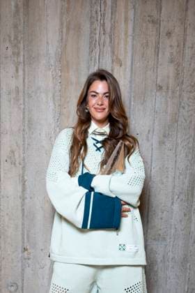 Photocall of the Off White fashion show, at the headquarters of the French Communist Party PCF , Fashion Collection Ready to Wear Fall Winter 2025 2026 at Paris Fashion Week PFW Clara Berry at the photocall of the Off White fashion show, at the headquarters of the French Communist Party PCF , Fashion Collection Ready to Wear Fall Winter 2025 2026 at Paris Fashion Week PFW , in Paris, France, March 6, 2025 Pierre Perusseau Bestimage Photocall of the Off White fashion show, at the headquarters of the French Communist Party PCF , Fashion Collection Ready to Wear Fall Winter 2025 2026 during Paris Fashion Week PFW , in Paris, France, March 6, 2025 Paris France Copyright: xPerusseaux-xDaxSilvax xBestimagexPerusseaux-xDaxSilvax xBestimagex