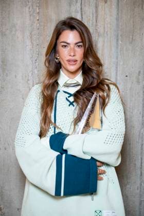 Photocall of the Off White fashion show, at the headquarters of the French Communist Party PCF , Fashion Collection Ready to Wear Fall Winter 2025 2026 at Paris Fashion Week PFW Clara Berry at the photocall of the Off White fashion show, at the headquarters of the French Communist Party PCF , Fashion Collection Ready to Wear Fall Winter 2025 2026 at Paris Fashion Week PFW , in Paris, France, March 6, 2025 Pierre Perusseau Bestimage Photocall of the Off White fashion show, at the headquarters of the French Communist Party PCF , Fashion Collection Ready to Wear Fall Winter 2025 2026 during Paris Fashion Week PFW , in Paris, France, March 6, 2025 Paris France Copyright: xPerusseaux-xDaxSilvax xBestimagexPerusseaux-xDaxSilvax xBestimagex