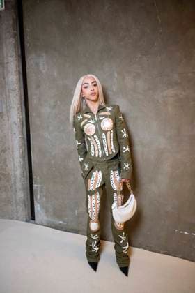 Photocall of the Off White fashion show, at the headquarters of the French Communist Party PCF , Fashion Collection Ready to Wear Fall Winter 2025 2026 at Paris Fashion Week PFW Bilal Hassani at the photocall of the Off White fashion show, at the headquarters of the French Communist Party PCF , Fashion Collection Ready to Wear Fall Winter 2025 2026 at Paris Fashion Week PFW , in Paris, France, March 6, 2025 Pierre Perusseau Bestimage Photocall of the Off White fashion show, at the headquarters of the French Communist Party PCF , Fashion Collection Ready to Wear Fall Winter 2025 2026 during Paris Fashion Week PFW , in Paris, France, March 6, 2025 Paris France Copyright: xPerusseaux-xDaxSilvax xBestimagexPerusseaux-xDaxSilvax xBestimagex