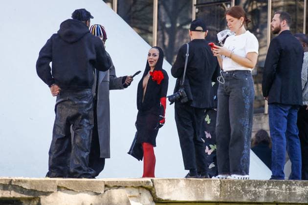 Arrivals at the Off White fashion show, at the headquarters of the French Communist Party PCF , Fashion Collection Ready to Wear Fall Winter 2025 2026 at Paris Fashion Week PFW Doja Cat at the arrivals at the Off White fashion show, at the headquarters of the French Communist Party PCF , Fashion Collection Ready to Wear Fall Winter 2025 2026 at Paris Fashion Week PFW , in Paris, France, March 6, 2025 Christophe Clovis Bestimage Arrivals at the Off White fashion show, at the headquarters of the French Communist Party PCF , Fashion Collection Ready to Wear Fall Winter 2025 2026 during Paris Fashion Week PFW , in Paris, France, March 6, 2025 Paris France Copyright: xChristophexClovisx xBestimagexChristophexClovisx xBestimagex