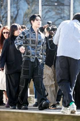 Arrivals at the Off White fashion show, at the headquarters of the French Communist Party PCF , Fashion Collection Ready to Wear Fall Winter 2025 2026 at Paris Fashion Week PFW Song Min gi at arrivals at the Off White fashion show, at the headquarters of the French Communist Party PCF , Fashion Collection Ready to Wear Fall Winter 2025 2026 at Paris Fashion Week PFW , in Paris, France, March 6, 2025 Christophe Clovis Bestimage Arrivals at the Off White fashion show, at the headquarters of the French Communist Party PCF , Fashion Collection Ready to Wear Fall Winter 2025 2026 during Paris Fashion Week PFW , in Paris, France, March 6, 2025 Paris France Copyright: xChristophexClovisx xBestimagexChristophexClovisx xBestimagex