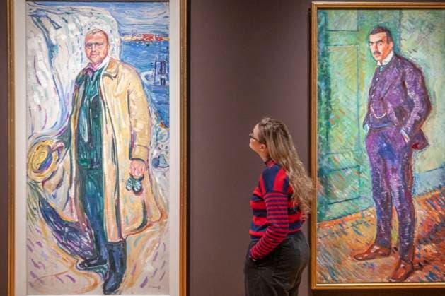 Edvard Munch Portraits, exhibition at the National Portrait Gallery in London, UK, on 12th March,2025 National Portrait Gallery, London, UK. 12th March, 2025. Preview of Edvard Munch Portraits exhibition, the first exhibition in the UK to focus exclusively on Munch as a portraitist, including works from the 1880s - 1920s never before seen in the UK. Exhibits include: (right) Edvard Munch, 1909. Jappe Nilssen. Munchmuseet., Credit:MALCOLM PARK Avalon Copyright: xMALCOLMxPARKx xAvalonx 0974936995