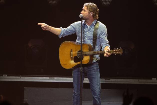 Dierks Bentley headlines Country 2 Country Music Festival 2025, Saturday - O2 Arena, London, UK please note photos are strictly for editorial purposes only American singer-songwriter Dierks Bentley headlines the Country 2 Country (C2C) Music Festival - O2 Arena, London, England, UK on Saturday 15 March 2025., Credit:Justin Ng Avalon UK, England, London, O2 Arena Copyright: xJustinxNgx xAvalonx 0976155661