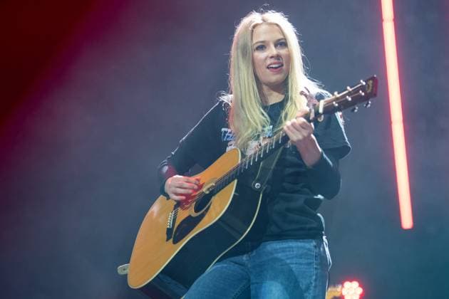 The Castellows perform at The Country 2 Country Music Festival 2025, Sunday - O2 Arena, London, UK Guitarist Ellie Balkcom of The Castellows perform at the Country 2 Country (C2C) Music Festival - O2 Arena, London, England, UK on Sunday 16 March 2025., Credit:Justin Ng Avalon UK, England, London, O2 Arena Copyright: xJustinxNgx xAvalonx 0976402873