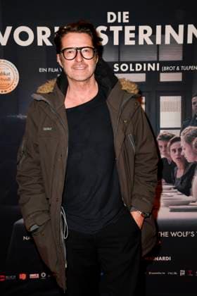 Bruno Eyron Schauspieler zu Gast auf dem roten Teppich bei der Kino Film Premiere Die Vorkosterinnen im Kino Babylon am 05.05.2025 in Berlin Berlin Deutschland