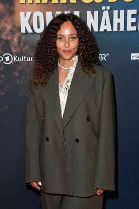 Joy Denalane bei der Premiere der 3teiligen ARD Doku Filmreihe öMax und Joy - komm naeher (ab 8.5.205 in der ARD Mediathek) am 7.05.2025 in der Astor Filmlounge in Berlin ARD Doku Serie Max & Joy- komm naeher feiert Premiere in Berlin