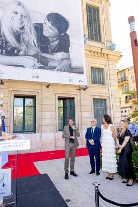 David Lisnard, Anouchka Delon and Thierry Frémaux at the inauguration of the 21st edition of the exhibition Cannes fait le mur Theme 2025 DELON ELLES at the 78th Cannes International Film Festival David Lisnard, Mayor of Cannes, Anouchka Delon, daughter of Alain Delon, Thierry Frémaux, General Delegate of the Cannes Film Festival and Rosalie Mann, founding president of The Human Prize, at the inauguration of the 21st edition of the exhibition Cannes fait le mur Theme 2025 DELON ELLES during the 78th Cannes International Film Festival, at Hôtel de Ville, 1 place Bernard Cornut Gentille, Cannes, France, May 14, 2025 From May 13 to June 13, 2025, as part of the 21st edition of Cannes fait le Mur , Cannes Town Hall, in partnership with th Copyright: xJACOVIDES-MOREAUx xBESTIMAGExJACOVIDES-MOREAUx xBESTIMAGEx