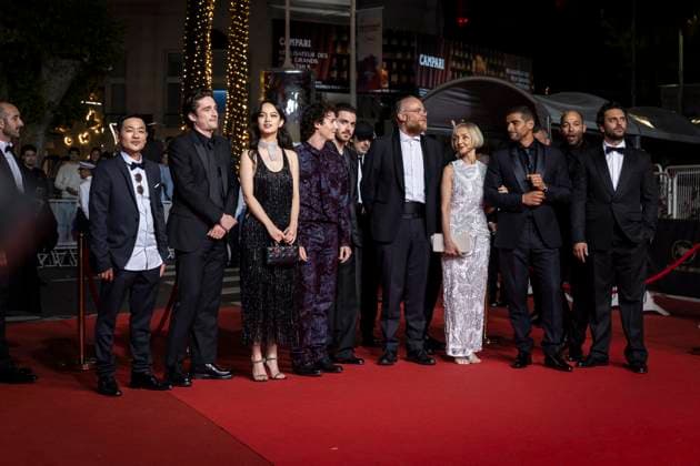 Montée des marches du film Le roi soleil lors du 78ème Festival International du Film de Cannes Xianzeng Pan, Joseph Olivennes, Lucie Zhang, Nemo Schiffman, Panayotis Pascot, Vincent Maël Cardona, Maria de Medeiros, Christophe Barral, Sofiane Zermani et Pio Marmaï, guest Montée des marches du film Le roi soleil lors du 78ème Festival International du Film de Cannes, au Palais des Festivals à Cannes Le 17 mai 2025 Olivier Borde Bestimage Red carpet for the movie Le roi soleil during the 78th Cannes International Film Festival at the Palais des Festivals in Cannes, France On may 17th 2025 Cannes France Copyright: xOLIVIERxBORDEx xBESTIMAGExOLIVIERxBORDEx xBESTIMAGEx