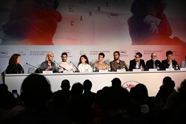 Press conference for the film Alpha Compétition at the 78th Cannes International Film Festival Virginie Apiou, Julia Ducournau, Tahar Rahim, Mélissa Boros, Finnegan Oldfield, Jean Christophe Bouzy, Severin Favriau, Jim Williams, Éric Altmayer et Jean Rachid Kallouche à la conférence de presse du film Alpha Compétition lors du 78ème Festival International du Film de Cannes, le 20 mai 2025 Valentina Claret Pool Cannes Bestimage Press conference for the film Alpha Competition at the 78th Cannes International Film Festival, on May 20th, 2025 Cannes France Copyright: xPoolxCannesx xBestimagexPoolxCannesx xBestimagex