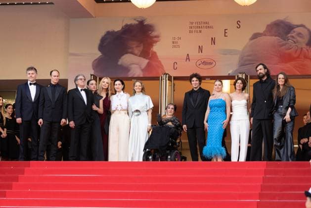 B Montée des marches du film Vie privée lors du 78ème Festival International du Film de Cannes Frédéric Jouve, guest, Daniel Auteuil, Luàna Bajrami, Virginie Efira, Rebecca Zlotowski, Jodie Foster, Lucie Carrasco, Vincent Lacoste, Sophie Guillemin, Irène Jacob, guest, Anne Berest Montée des marches du film Vie privée lors du 78ème Festival International du Film de Cannes, au Palais des Festivals à Cannes On may 20th 2025 Olivier Borde Bestimage Red carpet for the movie A private life during the 78th Cannes International Film Festival at the Palais des Festivals in Cannes, France On may 20th 2025 Cannes France Copyright: xOLIVIERxBORDEx xBESTIMAGExOLIVIERxBORDEx xBESTIMAGEx