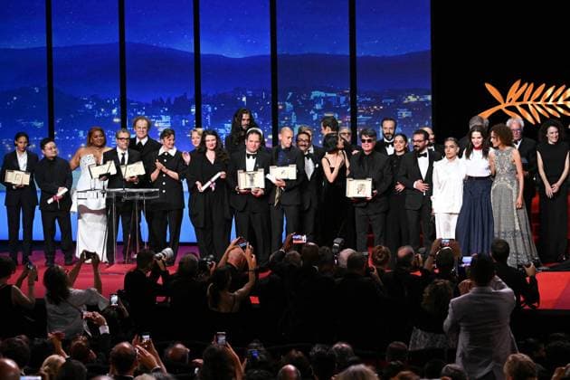 Cannes Closing Ceremony AM Hasan Hadi, winner of the Camera d’Or for Best First Film for The President’s Cake, Alexandre Mallet-Guy, Daniel Auteuil, Tawfeek Barhom, winner of the Palme d’Or for Best Short Film for I m Glad You re Dead Now, Laurent Lafitte, Solmaz Panahi, Jury Member Carlos Reygadas, Jafar Panahi, winner of the Palme d’Or Award for It Was Just an Accident, Ebrahim Azizi, Hadis Pakbaten, Majid Panahi, Luc Dardenne, winner of the Best Screenplay Award for Young Mothers, Maryam Afsharimovahed, Jean-Pierre Dardenne, winner of the Best Screenplay Award for Young Mothers, Joachim Trier, winner of the Grand Prix Award for Sentimental Value, Jury President Juliette Binoche and Jury Member Leila Slimani attending the Clos Copyright: xMarechalxAurore ABACAx