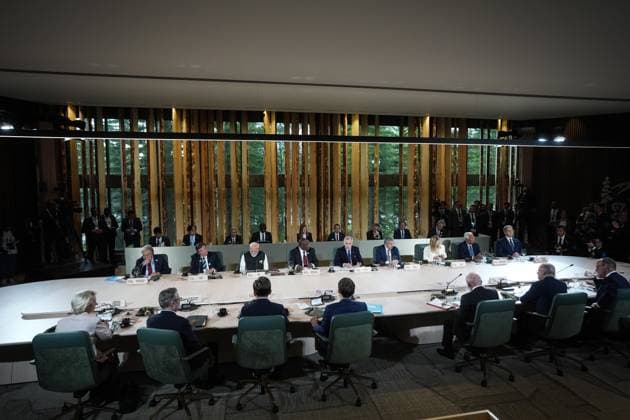 June 17, 2025, Kananaskis, Ab, CANADA: Canadian Prime Minister Mark Carney, back centre, chairs a meeting with world leaders and invited guests during the G7 Summit in Kananaskis, Alta., on Tuesday, June 17, 2025. Kananaskis CANADA - ZUMAc35_ 20250617_zaf_c35_230 Copyright: xDarrylxDyckx