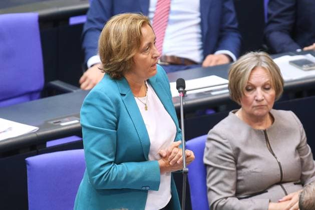 Berlin, Deutschland, 09.07.2025: Deutscher Bundestag: 17. Bundestagssitzung - Haushaltswoche: Beatrix von Storch stellt eine Frage Copyright: xdtsxNachrichtenagenturx dts_74303