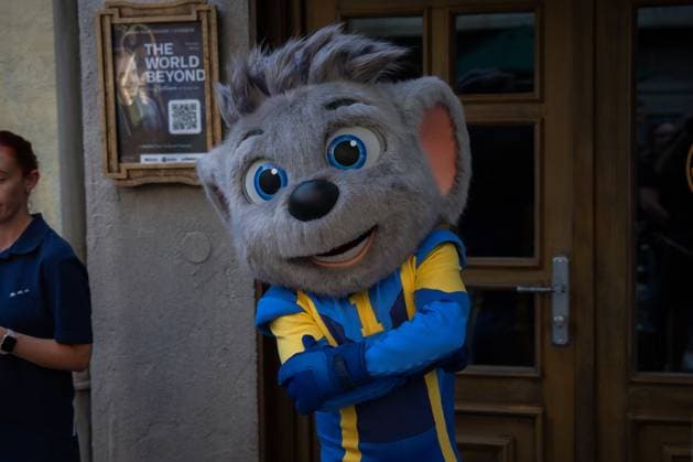 Das Kanu des Manitu, Premiere im Europa-Park Rust Kinopremiere, Das Kanu des Manitou, Michael Bully Herbig, Rick Kavanian, Christian Tramitz, Filmpremiere, Europa-Park, Voltron 4D, roter Teppich, Filmstart, Komödie, Westernparodie, Bullyparade, Schauspieler, Regisseur, Drehbuchautor, Presseevent, Sommerferien, Tourismus, Freizeitpark, Unterhaltung, Besucher, Medienereignis, Kinostart August 2025, deutsche Filmkomödie, Starauftritt, Fototermin, Rick Kavanian, Michael Herbig, Christian Tramitz Rust Europa Park Baden-Württemberg Deutschland Copyright: xFINLEYxMÖRCHx