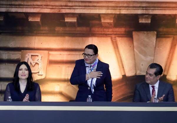 Claudia Sheinbaum, President Of Mexico, Leads Ceremony Celebrating The 100th Anniversary Of The Founding Of The Bank Of Mexico (Banxico) From left to right, Victoria Rodriguez, Governor of the Bank of Mexico; Rosa Icela Rodriguez, Secretary of the Interior; and Sergio Gutierrez Luna, President of the Chamber of Deputies, accompany Claudia Sheinbaum, President of Mexico, during the ceremony celebrating the 100th anniversary of the founding of the Bank of Mexico (Banxico) at the Interactive Museum of Economics (Mide) in Mexico City, Mexico, on August 25, 2025. Mexico City Mexico City Mexico Copyright: xGerardoxVieyrax originalFilename: vieyra-notitle250825_npZ5b.jpg