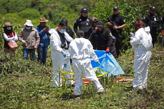 Human remains found during a search operation for missing persons in Mexico STATE OF MEXICO, MEXICO - AUGUST 26: Human remains are secured by forensic experts during a search operation, at the Sierra de Guadalupe, in the State of Mexico, Mexico on August 26, 2025. Human remains were found in the mountainous area of Sierra de Guadalupe during a search operation carried out by relatives of missing persons, members of the National Guard, collectives and members of the Investigation Police, among others. The number of people reported as disappeared continues to rise in the country, now exceeding 130,000 Daniel Cardenas Anadolu State of Mexico Mexico. Editorial use only. Please get in touch for any other usage. Copyright: x2025xAnadoluxDanielxCardenasx