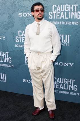 New York Premiere Of Columbia Pictures Caught Stealing MANHATTAN, NEW YORK CITY, NEW YORK, USA - AUGUST 26: Puerto Rican rapper, singer, actor, record producer and professional wrestler Bad Bunny (Benito Antonio Martinez Ocasio) wearing Saint Laurent arrives at the New York Premiere Of Columbia Pictures Caught Stealing held at Regal Union Square on August 26, 2025 in Manhattan, New York City, New York, United States., Credit:Image Press Agency Avalon United States, New York, New York City, Regal Union Square Copyright: xImagexPressxAgencyx xAvalonx 1031688081