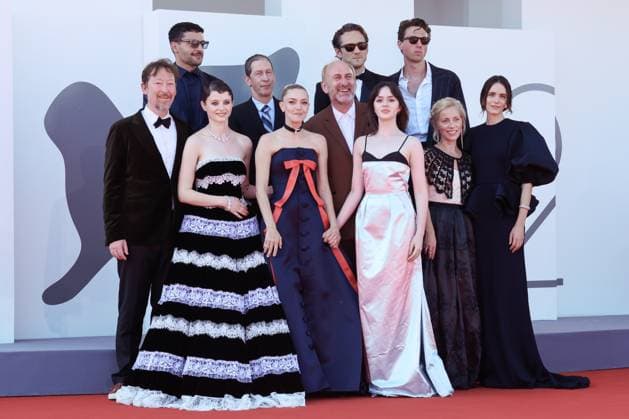 The Testament Of Ann Lee Red Carpet - The 82nd Venice International Film Festival (L-R) Scott Handy, Christopher Abbott, Thomasin McKenzie, Tim Blake Nelson, Amanda Seyfried, David Cale, Lewis Pullman, Jamie Bogyo, Viola Prettejohn, Maria Sand and Stacy Martin attend The Testament Of Ann Lee red carpet during the 82nd Venice International Film Festival on September 01, 2025 in Venice, Italy Copyright: xKazukoxWakayamax