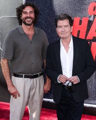 Los Angeles Premiere Of Netflix s aka Charlie Sheen Season 1 HOLLYWOOD, LOS ANGELES, CALIFORNIA, USA - SEPTEMBER 04: Andrew Renzi and American actor Charlie Sheen arrive at the Los Angeles Premiere Of Netflix s aka American actor Charlie Sheen Season 1 held at the Netflix Tudum Theater on September 4, 2025 in Hollywood, Los Angeles, California, United States., Credit:Xavier Collin Avalon United States, California, Hollywood, Netflix Tudum Theater Copyright: xXavierxCollinx xAvalonx 1034386473