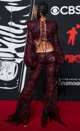 2025 MTV Video Music Awards - Arrivals English singer, songwriter, dancer, and record producer FKA Twigs (Tahliah Debrett Barnett) wearing custom Matieres Fecales arrives at the 2025 MTV Video Music Awards held at UBS Arena in Elmont, Nassau County, New York, United States. UBS Arena, Elmont, Nassau County, New York, USA New York United States Copyright: xImagexPressxAgencyx originalFilename: collin-2025mtvv250908_npAOi.jpg