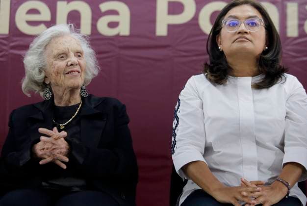 Iztapalapa Mayor s Office Pays Tribute To Mexican Writer Elena Poniatowska Elena Poniatowska, a Mexican writer, participates in a tribute led by Aleida Alavez, Mayor of Iztapalapa, in Mexico City, Mexico, on September 8, 2025, at the Civic Plaza of the Plaza Gavilan Housing Unit, which bears her name in recognition of her contribution to Mexican literature, culture, and history. Mexico City Mexico City Mexico Copyright: xGerardoxVieyrax originalFilename: vieyra-notitle250908_npJ6A.jpg