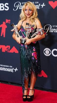 MTV Video Music Awards - Press Room American singer, songwriter, and actress Sabrina Carpenter, winner of the awards for best pop artist, best visual effects, best cinematography, best editing and best direction for Manchild and best album for Short n Sweet poses in the press room at the 2025 MTV Video Music Awards held at UBS Arena on September 7, 2025 in Elmont, Nassau County, New York, United States. Photo by Jorge Estrellado Image Press Agency ABACAPRESS.COM Elmont New York United States Copyright: xImagexPressxAgency ABACAx