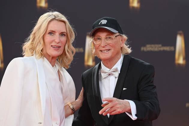 Otto WAALKES, Komiker, Maria FURTWAENGLER, Schauspielerin, Roter Teppich, Red Carpet Show, Ankunft, arrival, Verleihung des Deutschen Fernsehpreises, Der Deutsche Fernsehpreis 2025, Deutscher Fernsehpreis 2025 in den MMC Studios Koeln, am 10.09.2025.
