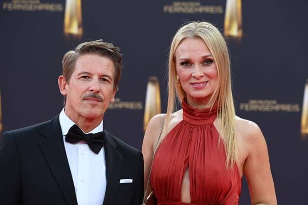 Britta HOFMANN, Moderatorin, sky, Michael Leopold Roter Teppich, Red Carpet Show, Ankunft, arrival, Verleihung des Deutschen Fernsehpreises, Der Deutsche Fernsehpreis 2025, Deutscher Fernsehpreis 2025 in den MMC Studios Koeln, am 10.09.2025.