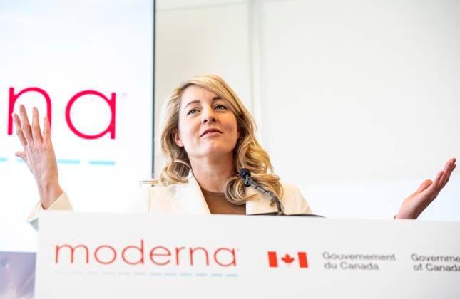 September 19, 2025, Laval, Qc, Canada: Minister of Innovation, Science and Industry of Canada, Melanie Joly gives remarks during an announcement at the Moderna offices in Laval, Que., on Friday, Sept. 19, 2025. Laval Canada - ZUMAc35_ 20250919_zaf_c35_072 Copyright: xChristopherxKatsarovx
