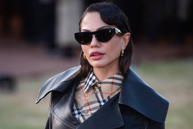 Burberry SS26 Runway Show Arrivals - Kensington Palace Gardens, London, UK Demet Özdemir arrives for Burberry s SS26 Runway Show during London Fashion Week at Kensington Palace Gardens, London, England, UK on Monday 22 September, 2025., Credit:Justin Ng Avalon UK, England, London, Kensington Palace Gardens Copyright: xJustinxNgx xAvalonx 1039467699
