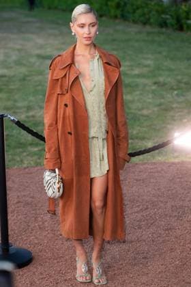 Burberry SS26 Runway Show Arrivals - Kensington Palace Gardens, London, UK Iris Law arrives for Burberry s SS26 Runway Show during London Fashion Week at Kensington Palace Gardens, London, England, UK on Monday 22 September, 2025., Credit:Justin Ng Avalon UK, England, London, Kensington Palace Gardens Copyright: xJustinxNgx xAvalonx 1039467838