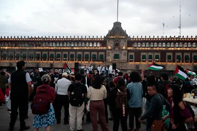 October 2, 2025, Mexico, Cdmx, Mexico: The year 1968 was marked by an unforgettable event: the Plaza de las Tres in Tlatelolco witnessed a student rally protesting disagreements with the government over the organization of the Olympics in Mexico. During the protest, flares of light were seen in the sky, alerting the military and police of the time to begin the Student Massacre. Today, 57 years after this event, thousands of students, groups of disappeared persons, and members of the 68 student movement gathered in the Plaza de las Tres Culturas to march toward Mexico City s Zocalo and commemorate the tragic anniversary of the Tlatelolco Massacre, demanding justice for all those victims who peacefully demonstrated and were killed for their - ZUMAp204 20251002_zip_p204_121 Copyright: xJosuexPerezx