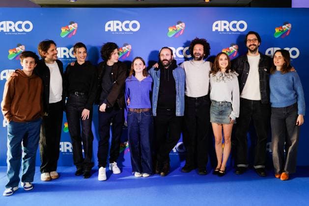 Ugo Bienvenu, Margot Ringard Oldra, Vincent Macaigne, William Lebghil, Natalie Portman, Arnaud Toulon and Sophie Mas Avant première du film danimation Arco , produit par N Portman à lUGC Ciné Cité Bercy à Paris, le 12 octobre 2025 Julien Sarkissian Bestimage Preview of the animated film Arco , produced by N Portman at the UGC Ciné Cité Bercy in Paris, on October 12, 2025 Paris France Copyright: xJulienxSarkissianx xBestimagexJulienxSarkissianx xBestimagex