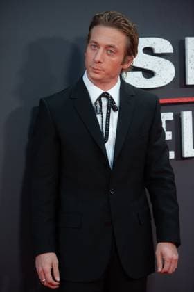 London Film Festival 2025 - Springsteen: Deliver Me from Nowhere Arrivals at Royal Festival Hall, Southbank, London Jeremy Allen White attends the Headline Gala of Springsteen: Deliver Me from Nowhere at The 69th BFI London Film Festival at Royal Festival Hall, Southbank, London, England, UK on Wednesday 15 October, 2025., Credit:Justin Ng Avalon UK, England, London, Royal Festival Hall, Southbank Copyright: xJustinxNgx xAvalonx 1045764384