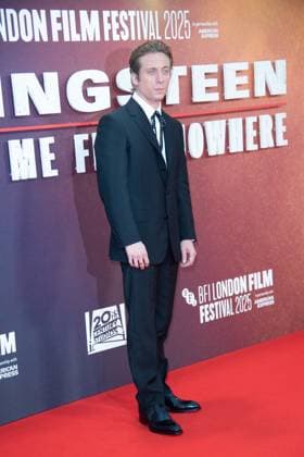 London Film Festival 2025 - Springsteen: Deliver Me from Nowhere Arrivals at Royal Festival Hall, Southbank, London Jeremy Allen White attends the Headline Gala of Springsteen: Deliver Me from Nowhere at The 69th BFI London Film Festival at Royal Festival Hall, Southbank, London, England, UK on Wednesday 15 October, 2025., Credit:Justin Ng Avalon UK, England, London, Royal Festival Hall, Southbank Copyright: xJustinxNgx xAvalonx 1045764428