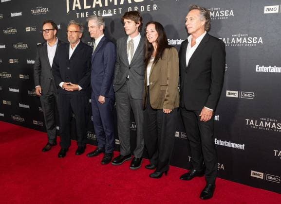 October 21, 2025, Bronx, New York, USA: Dan McDermott, Mark Johnson, Justin Kirk, Nicholas Denton, Kristin Dolan, William Fichtner attend AMC s Anne Rice s Talamasca The Secret Order series premiere at SPYSPACE Museum in New York, NY on October 21,2025 Bronx USA - ZUMAr339 20251021_znp_r339_042 Copyright: xLevxRadinx