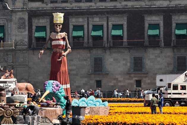 October 25, 2025, Mexico, Cdmx, Mexico: In honor of the Day of the Dead celebrations throughout Mexico, the city government opened the doors to thousands of visitors to appreciate the 2025 Day of the Dead Monumental Offering in the Plaza de la Constitucio³n. This installation of alebrijes and cartoneroÂa (paper carvings) was subject to voting; various projects competed, but the winning artists, who were in charge of the installation and assembly, were the ZION ART STUDIO COLLECTIVE. They created a representation of the pilgrimage of the inhabitants of the mythical Aztlan to Mexico Cityâ€Tenochtitlan. The pieces stand out for their size and for depicting the jaguar, the axolotl, the Xoloitzcuintle dog, the Red Queen, among other en - ZUMAp204 20251025_zip_p204_008 Copyright: xJosuexPerezx