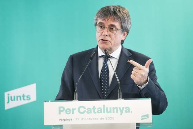 The executive of Junts unanimously agrees to break with the PSOE The president of Junts, Carles Puigdemont, during a press conference, in the space Les 5 Éléments, on 27 October 2025, in Perpignan France The executive of Junts, with Puigdemont at the head, has unanimously agreed to break with the PSOE The decision must be ratified by the militancy in internal consultation this Wednesday and Thursday Before that, the Junts executive, with Puigdemont at the head, has unanimously agreed to break with the PSOE The decision must be ratified by the militancy in internal consultation this Wednesday and Thursday, the formation will hold this Tuesday a National Council in Barcelona to address the agreed decision 27 OCTOBER 2025 PUIGDEMONT CARLES PU Copyright: xGlòriaxSanchezx 7059843